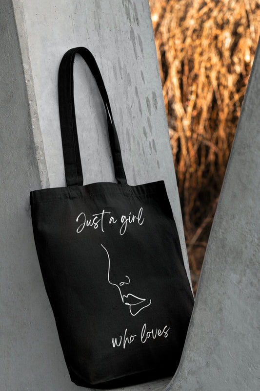 Aesthetic Black Tote Bag with Zipper ( Just a girl who loves )