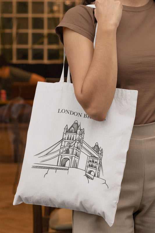 London Bridge White Tote Bag With Zipper