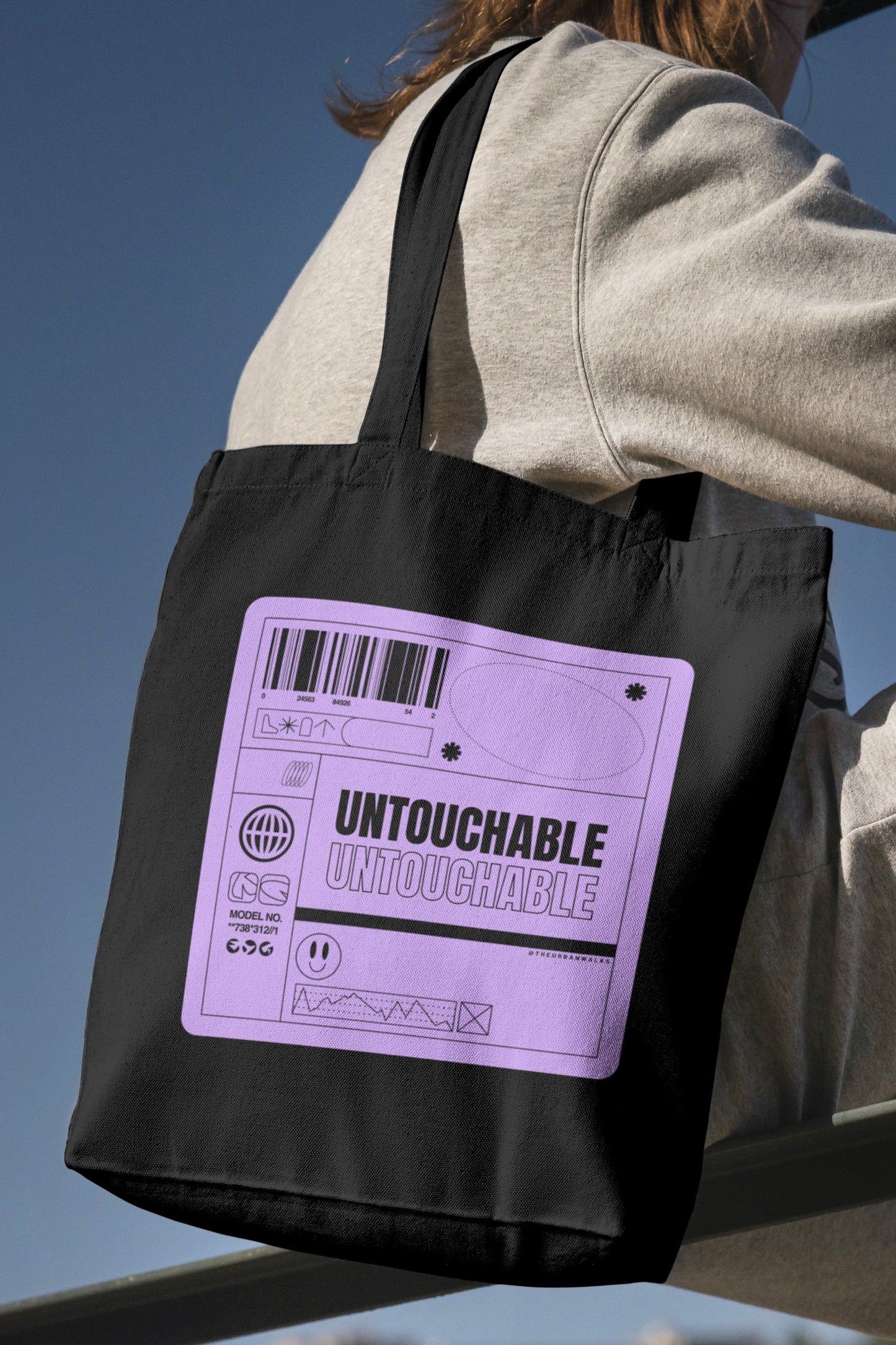 Black/White Untouchable Tote Bag with Zipper